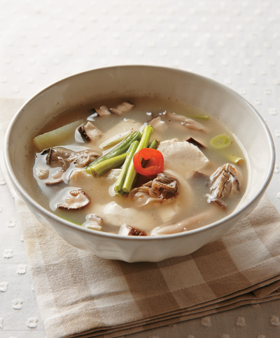 How to Make Perfect Deulkkaesundubujjigae: Traditional Korean Recipe with Nutrition Facts 2 Main dish