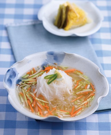 The Complete Guide to Authentic Daieoteuguksu: A Korean Kitchen Masterclass 2 Main dish