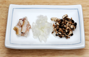 How to Make Perfect Danhobakkeurimpaseuta: Traditional Korean Recipe with Nutrition Facts 3 Cooking step 1