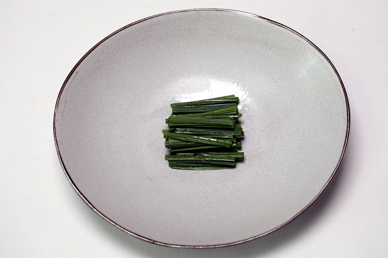 How to Make Perfect Dalraedubugimchimuchim: Traditional Korean Recipe with Nutrition Facts 2 Cooking step 1