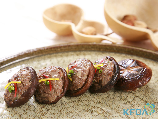 How to Make Perfect Pyogobeoseotsoegogijjim: Traditional Korean Recipe with Nutrition Facts 1 Main dish